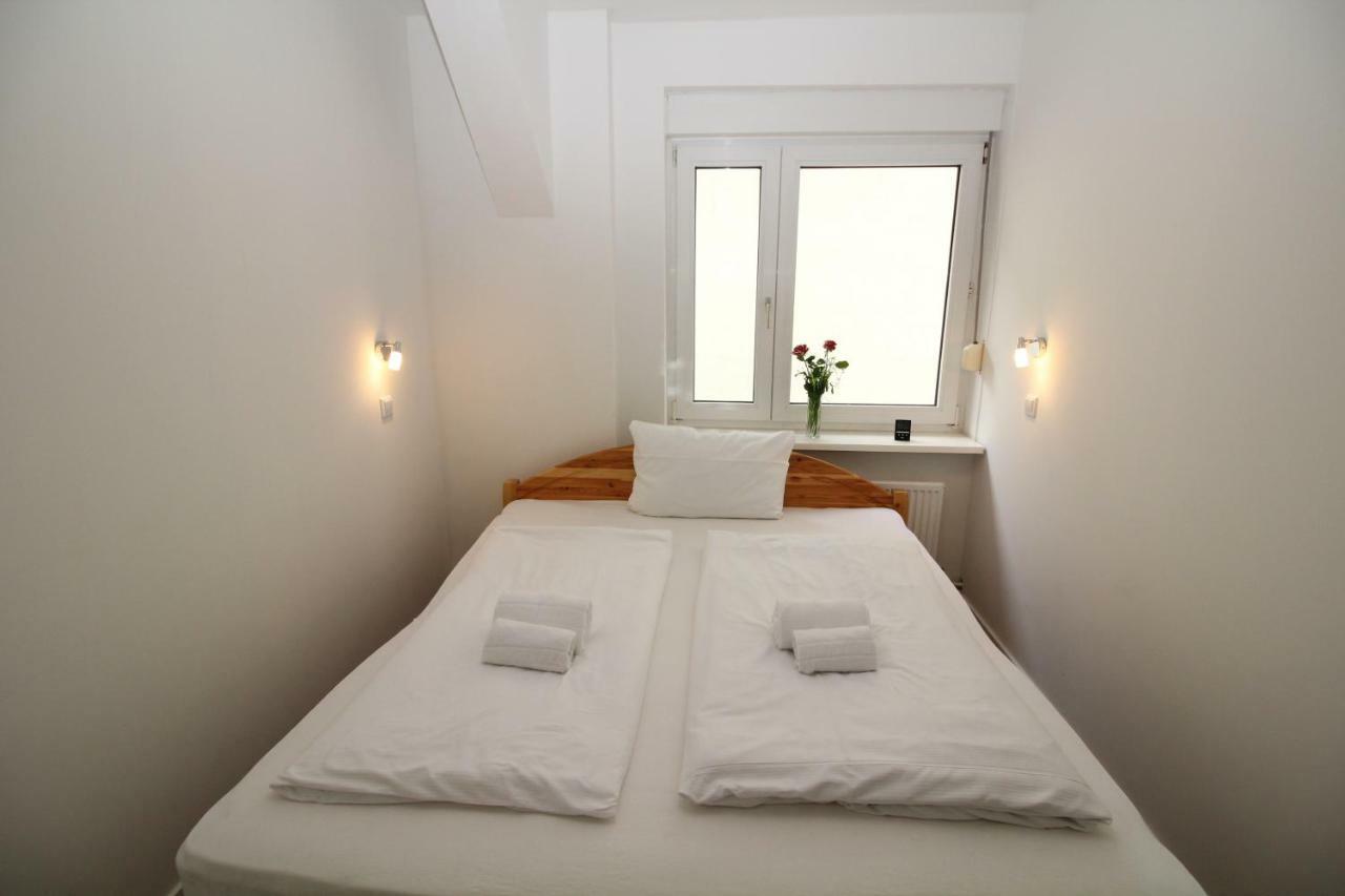 Apartments Tempelhof เบอร์ลิน ภายนอก รูปภาพ